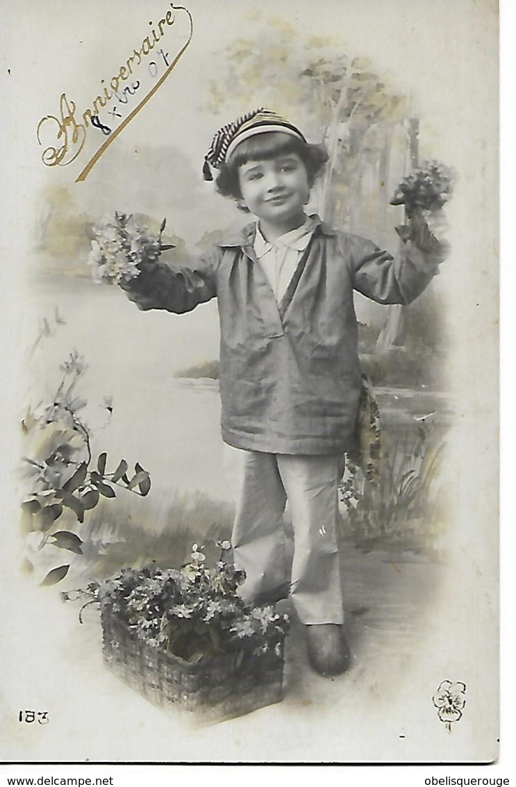 ENFANT  GARCON AVEC BONNET DECOR DE FLEURS ANNIVERSAIRE 1907 - Scènes & Paysages