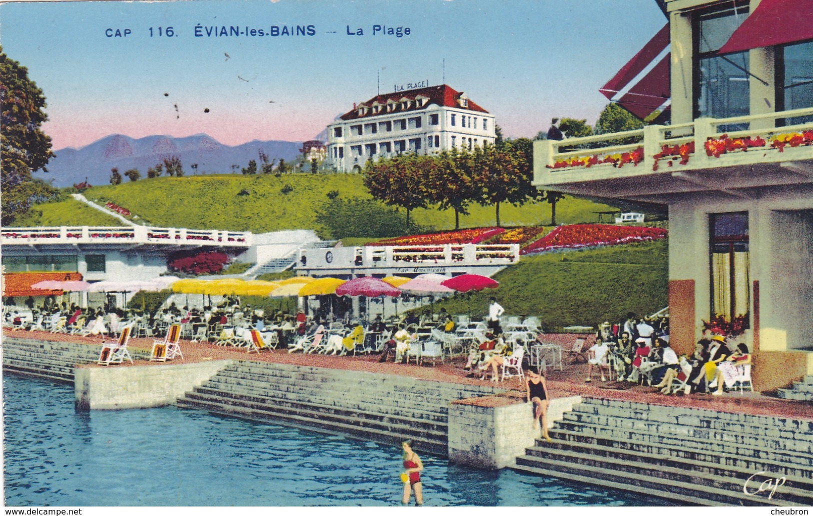 74. EVIAN LES BAINS. CPA COLORISÉE. LA PLAGE. ANIMATION. .ANNEE 1947 - Evian-les-Bains