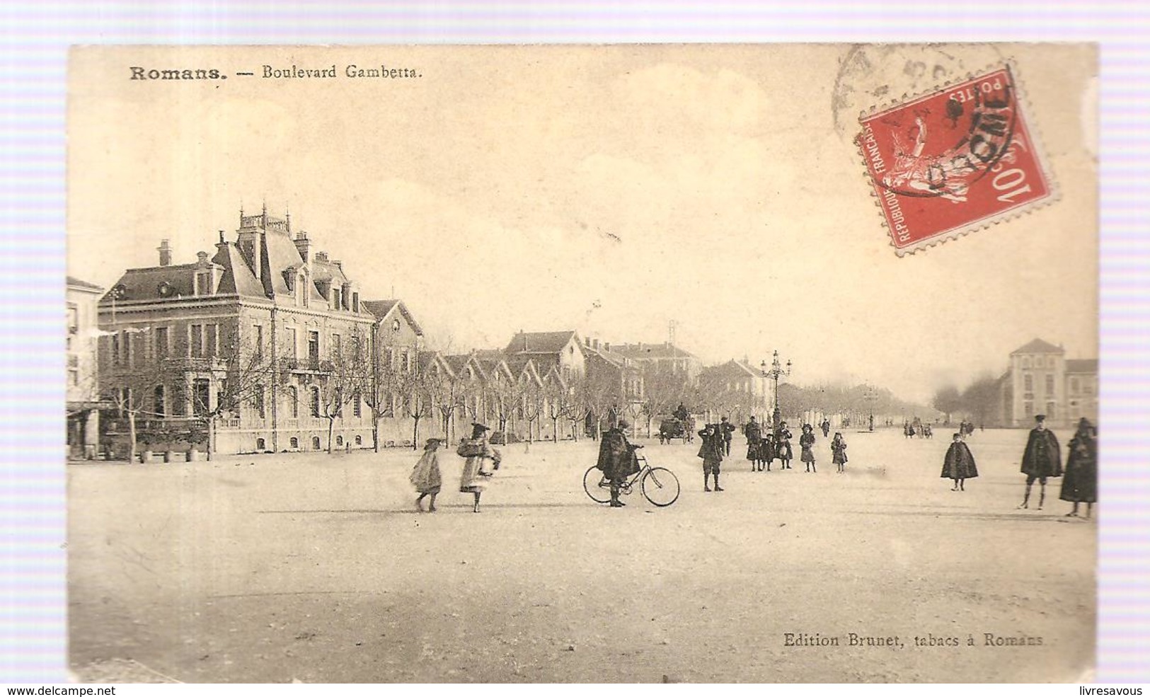 CPA Romans (26) Boulevard Gambetta (animée) Ecrite En 1908? - Romans Sur Isere