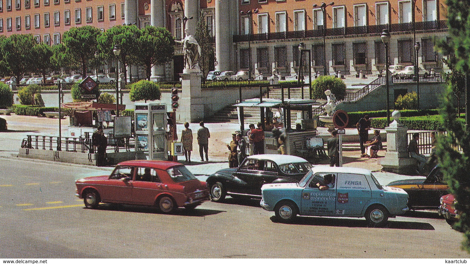 Madrid: SIMCA 1000 COMMERCIALE, MORRIS 1100, DKW 3=6, SEAT 1500 TAXI, RENAULT 10 - PHONE/BOX - Air Ministry, 'Moncloa' - Toerisme