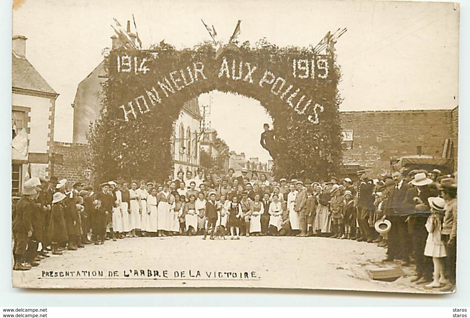 Carte-Photo - Guerre 14-18 - Honneur Aux Poilus - Présentation De L'Arbre De La Victoire - War 1914-18