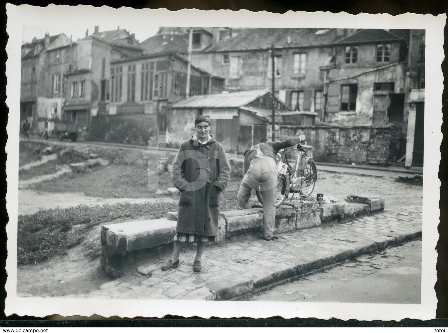 1956 ORIGINAL AMATEUR PHOTO FOTO VELO CYCLORETTE MOTO MOTORIZÉ MOTOCYCLETTE FRANCE - Cycling