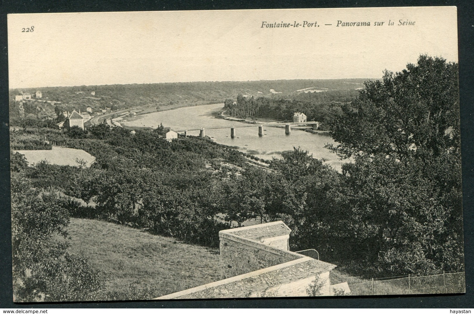 LOT DE 50 CARTES POSTALES DE SEINE ET MARNE 77