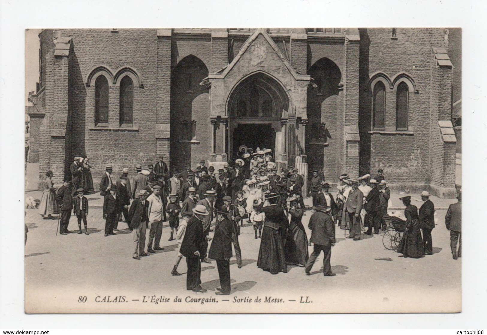 - CPA CALAIS (62) - L'Eglise Du Courgain - Sortie De Messe 1916 (belle Animation) - Editions Lévy N° 80 - - Calais