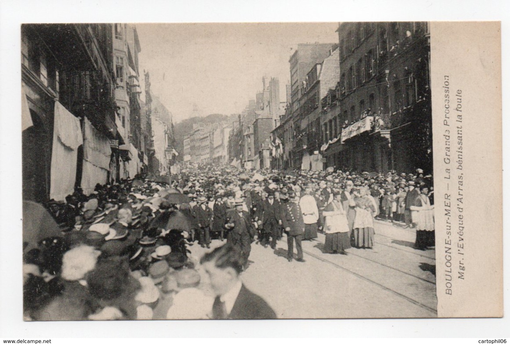 - CPA BOULOGNE-SUR-MER (62) - La Grande Procession - Mgr. L'Evêque D'Arras, Bénissant La Foule - Edition Stévenard - - Boulogne Sur Mer