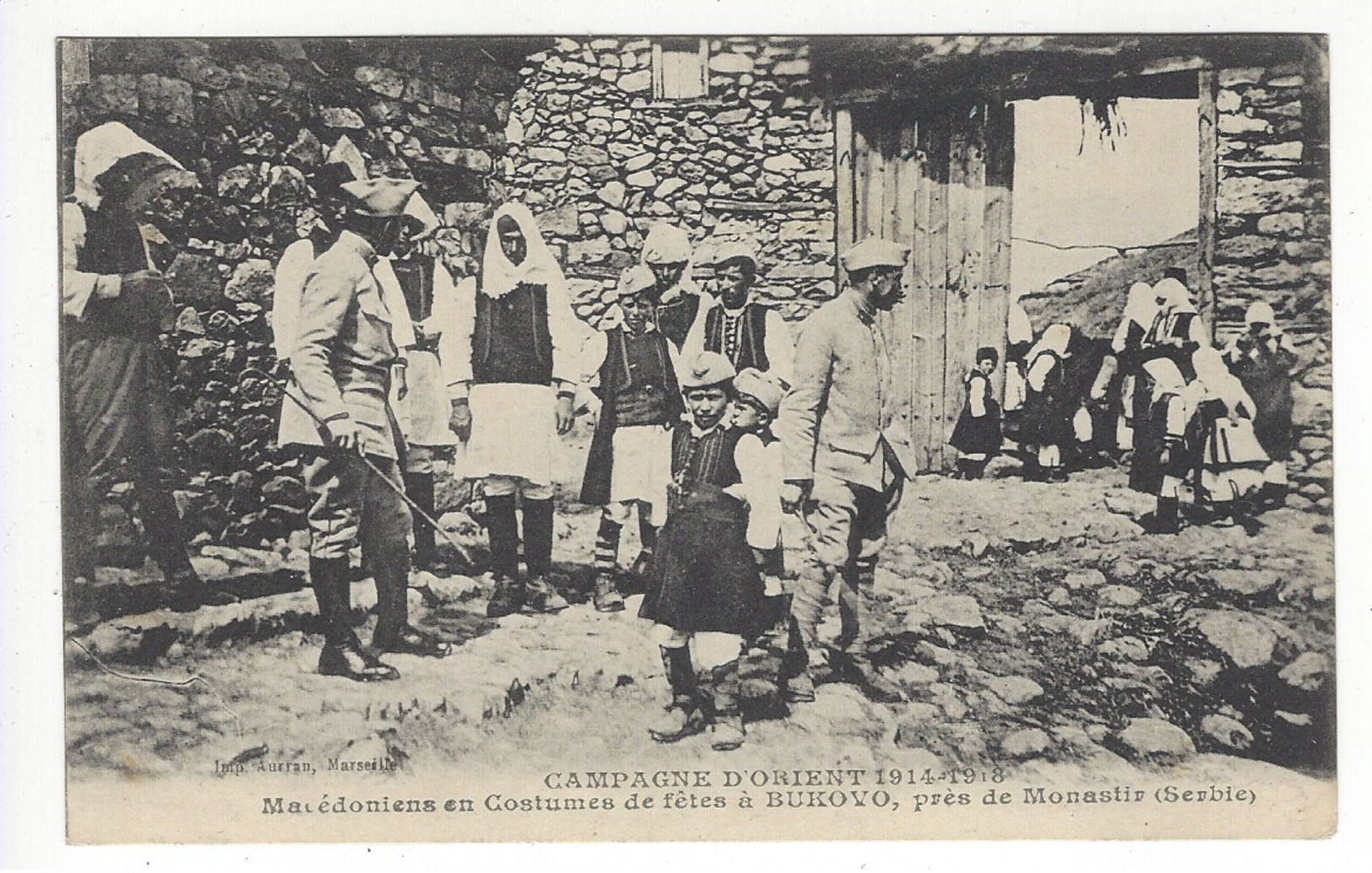 CAMPAGNE D'ORIENT 1914-1918. Macédoniens En Costume De Fête à BUKOVO, Près De Monastir - SERBIE - Guerre 1914-18