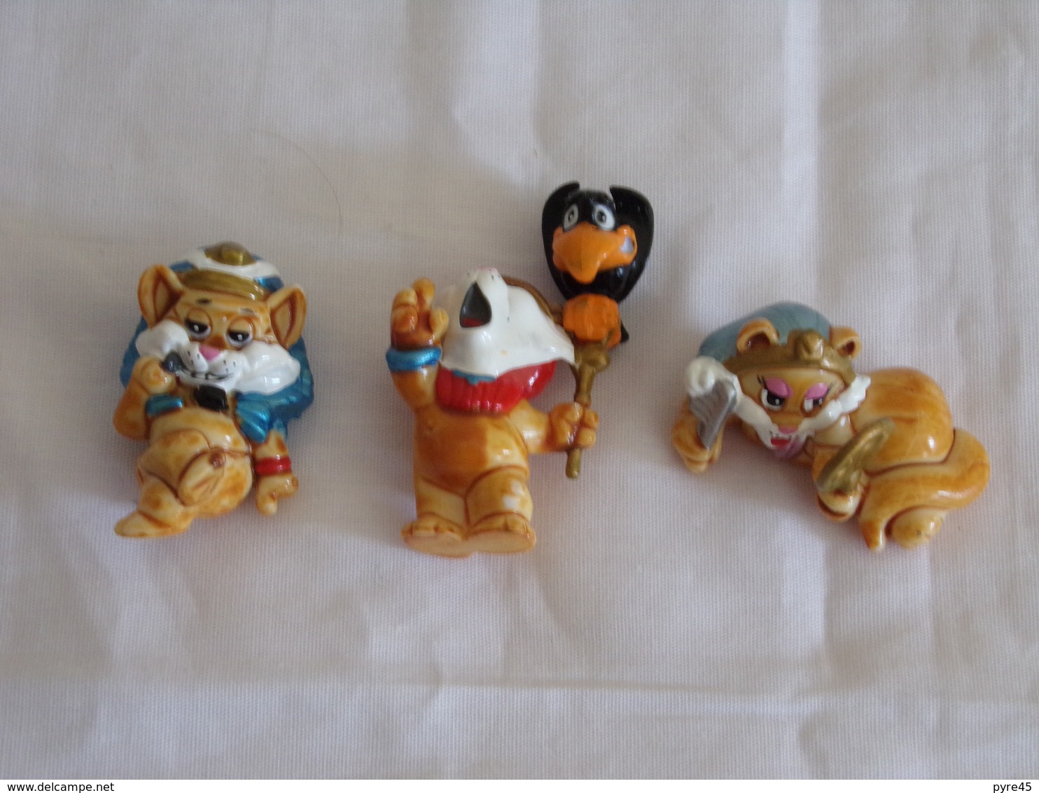 Figurines ( 3 ) Kinder " Famille Chat " - Other & Unclassified