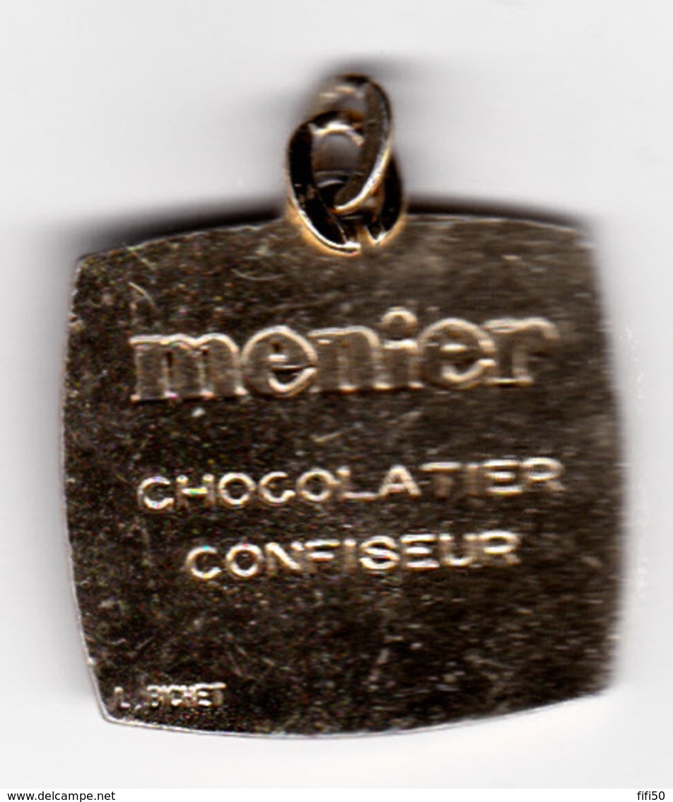 PORTE CLEF  MEUNIER écoliere écrivant  : " Mon Bon Chocolat ... " Signé L. Bichet Au Dos - Cioccolato