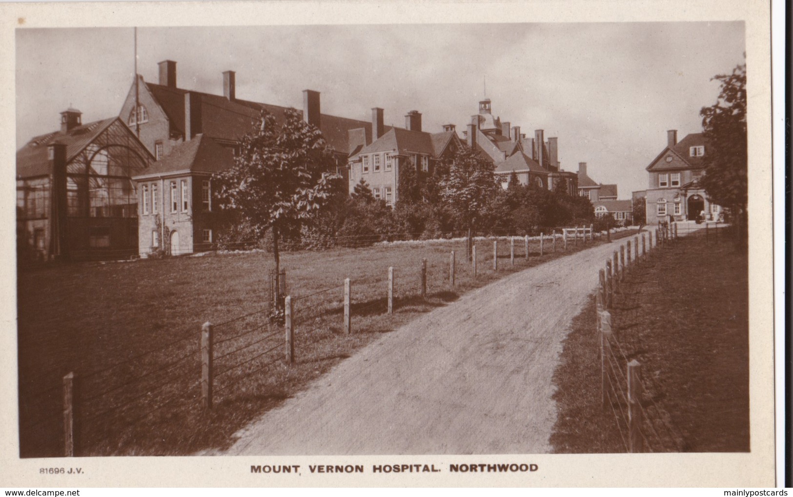 AP49 Mount Vernon Hospital, Northwood - RPPC - London Suburbs