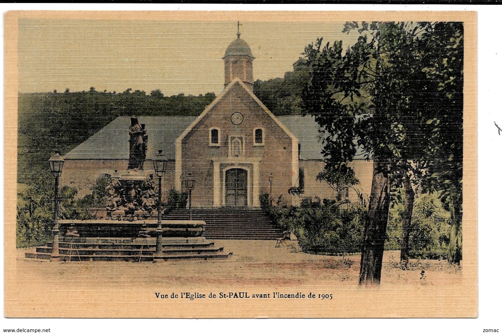 Vue De L'Eglise De St-Paul Avant L'incendie De 1905. - Saint Paul