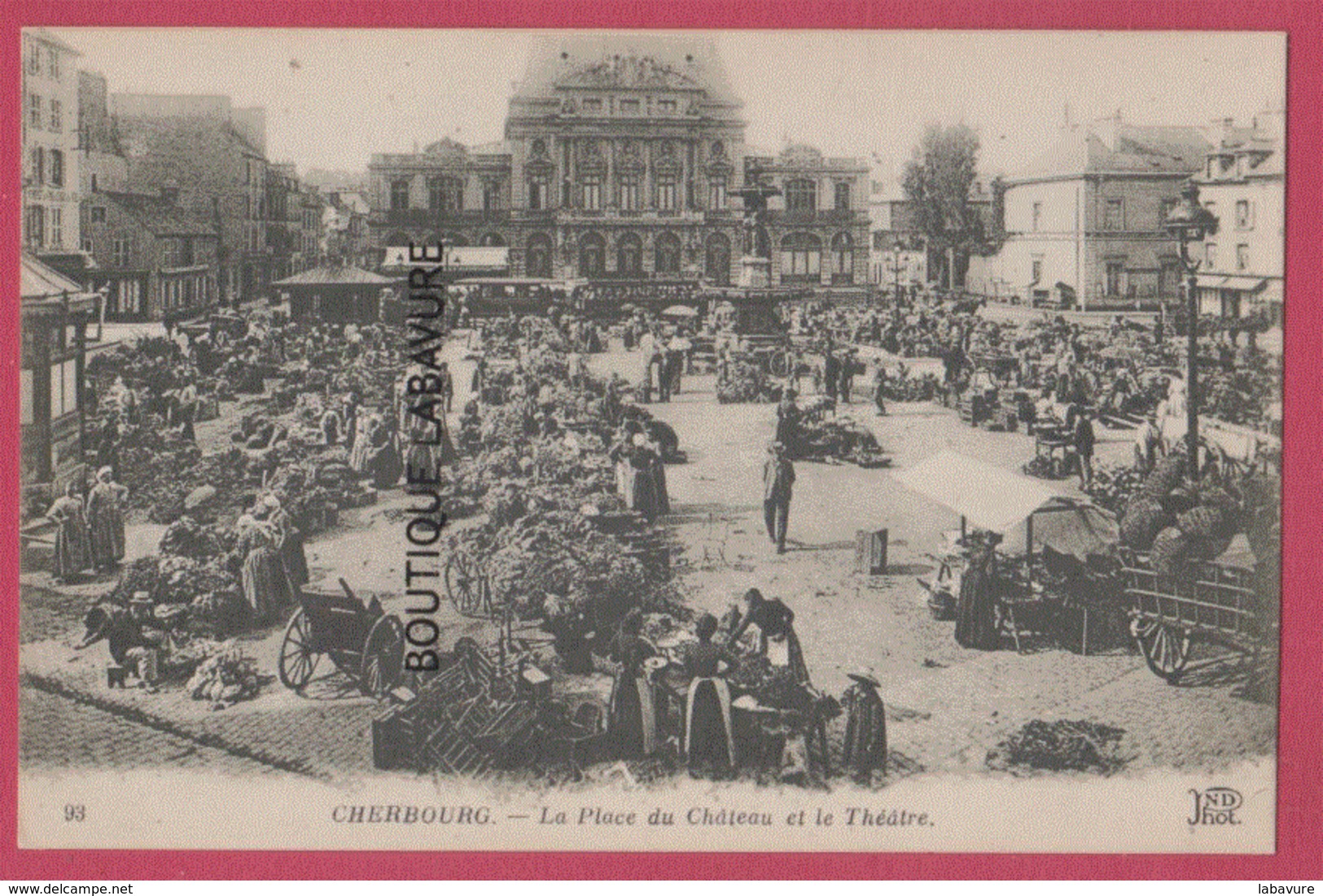 50 - CHERBOURG---La Place Du Chateau Et Le Theatre---marché---animé - Cherbourg