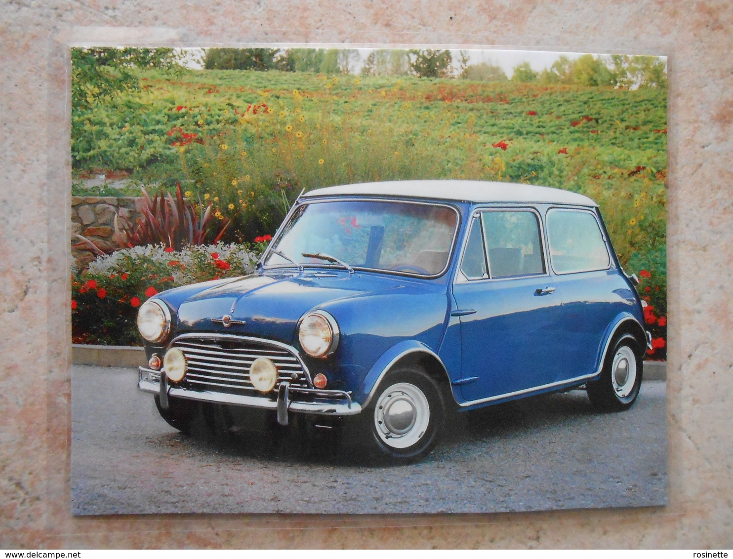 Grande Repro Automobile Cartonnée Et Plastifiée : MORRIS MINI COOPER 1965- - Automobiles