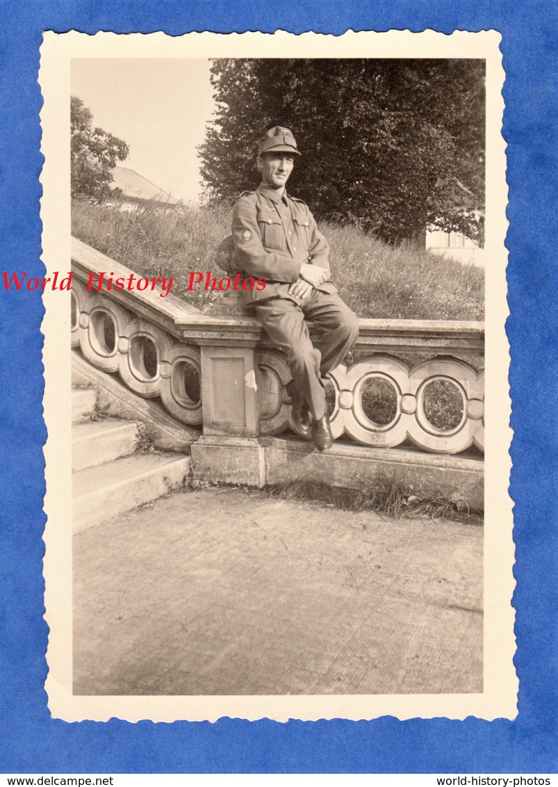 Photo Ancienne D'un Soldat Allemand - France ? - Portrait D'un Militaire , Régiment à Identifier , Voir Patch - WW2 1940 - Guerre, Militaire