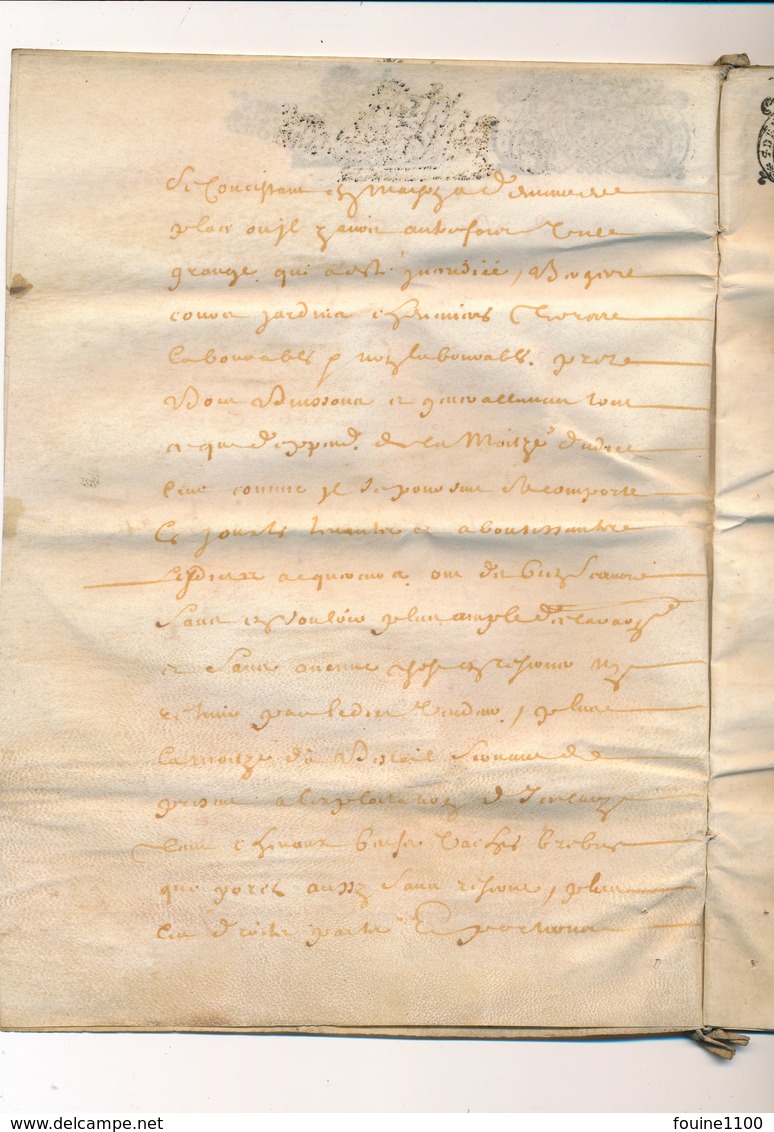 Cahier De 20 Pages Parchemin  Acte Notarié An 1686 ? Je Pense à Vérifier à Identifier Parroisse De Belleville Sur Loire - Documents Historiques