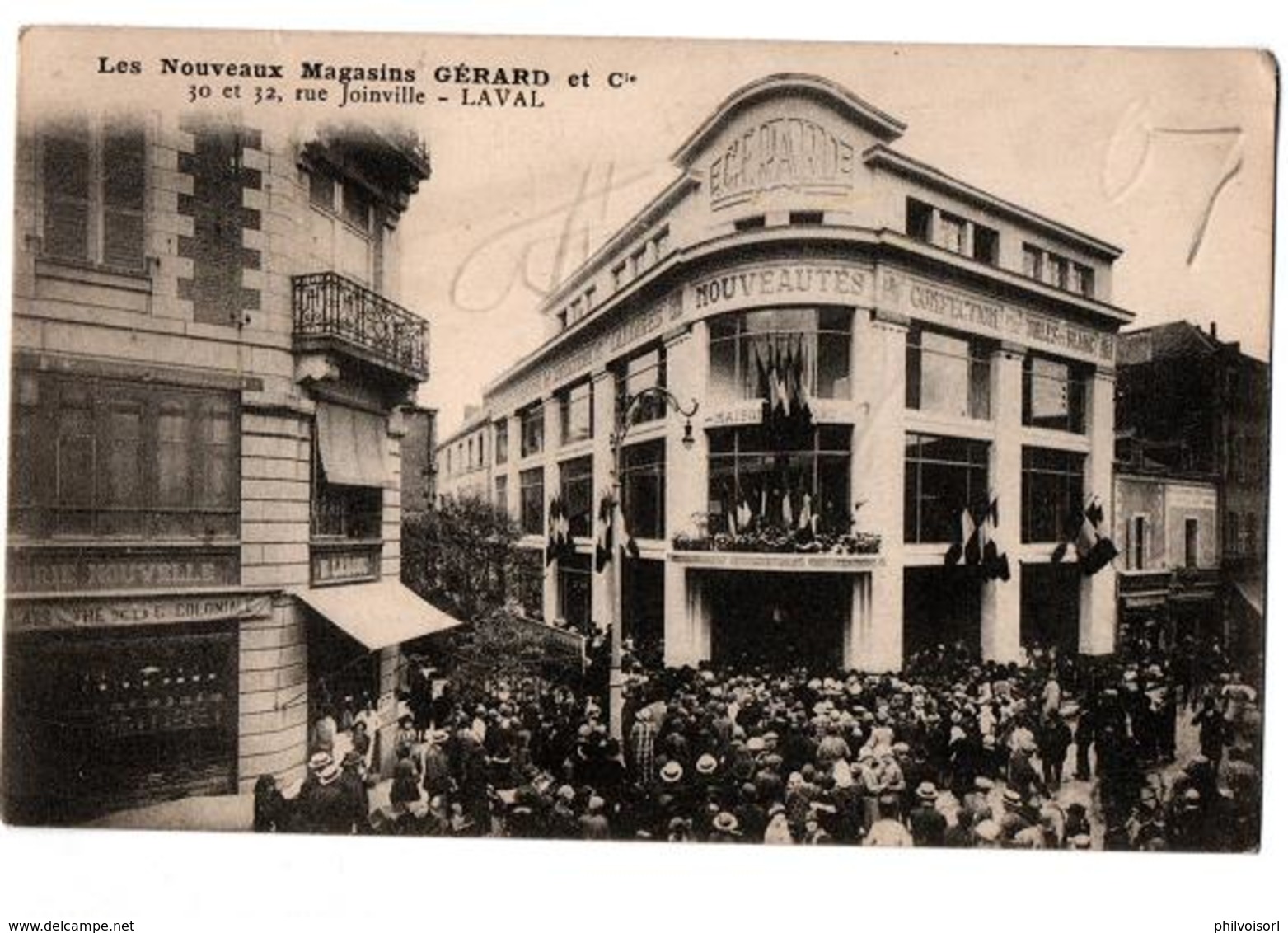 LAVAL LES NOUVEAUX MAGASINS GERARD ET CIE RUE DE JOINVILLE INAUGURATION TRES ANIMEE - Laval