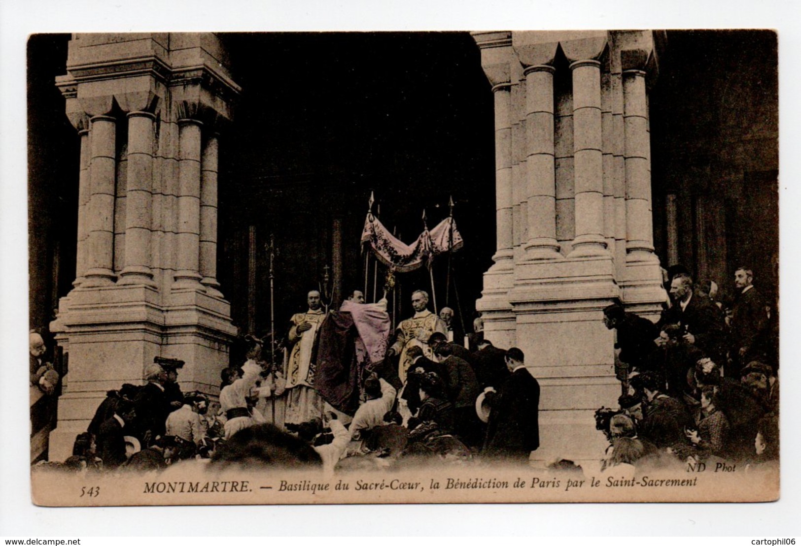 - CPA MONTMARTRE (75) - Basilique Du Sacré-Coeur, La Bénédiction De Paris Par Le Saint-Sacrement (belle Animation) - - Churches