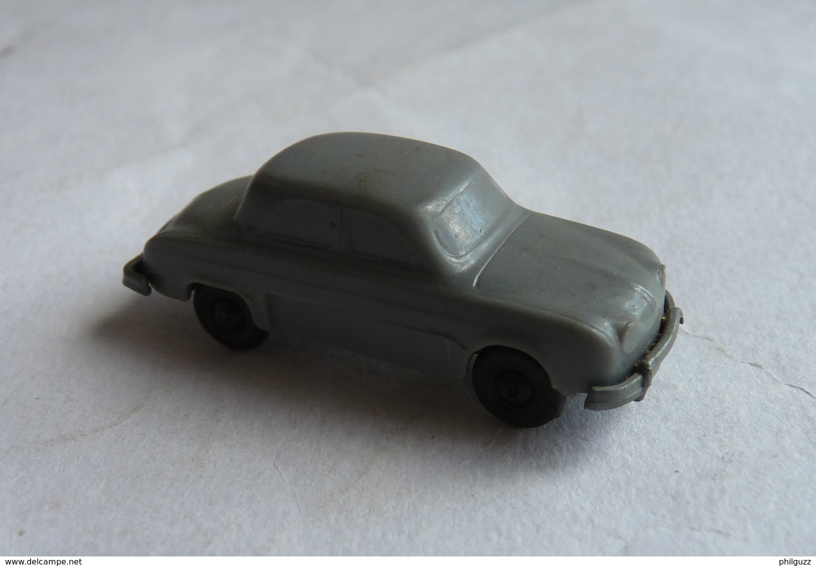 VOITURE CADEAU CADUM TYPE ARONDE Grise PAX - Militaires