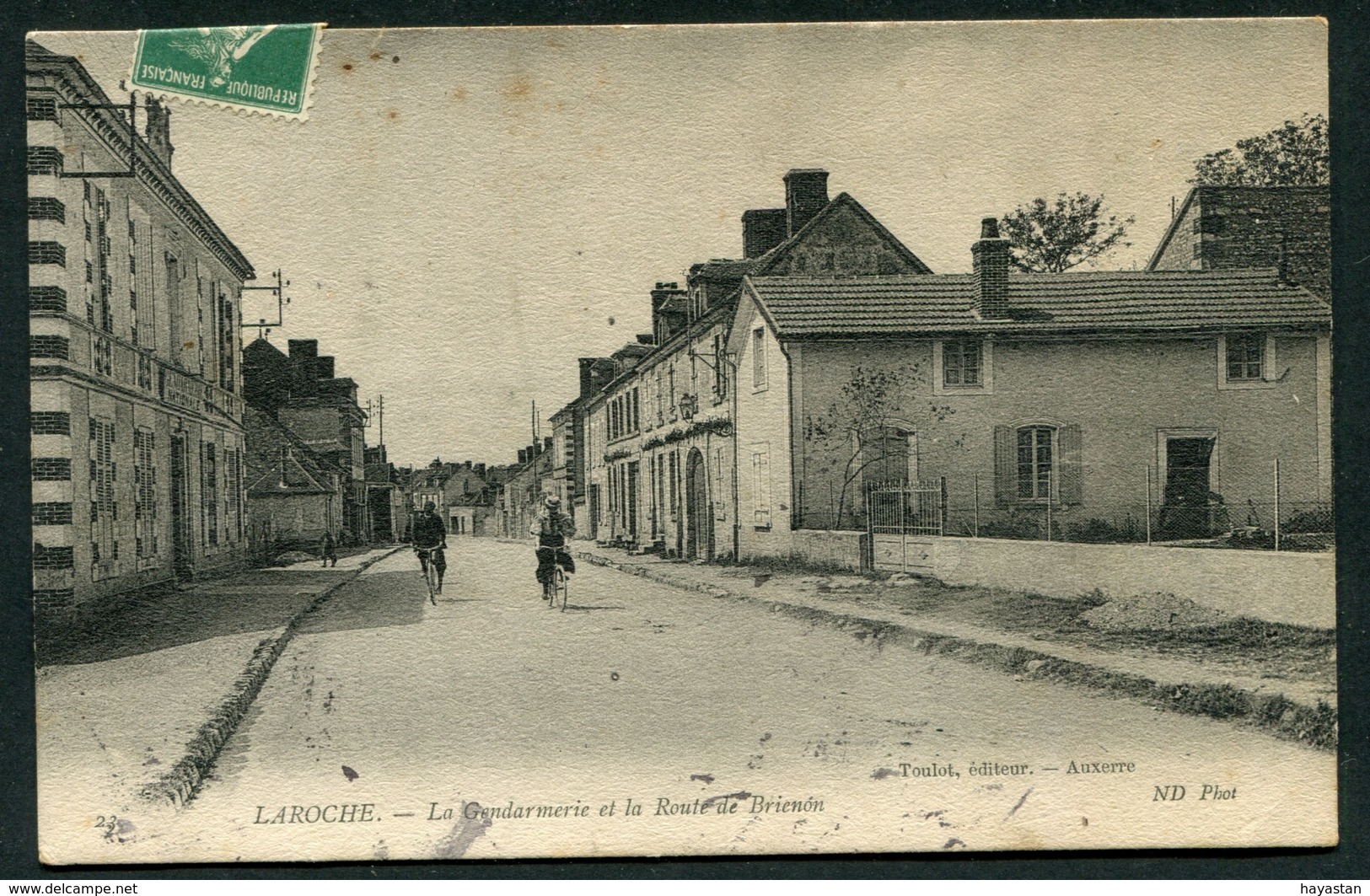 LOT DE 50 CARTES POSTALES DE L'YONNE 89 - 5 - 99 Postkaarten