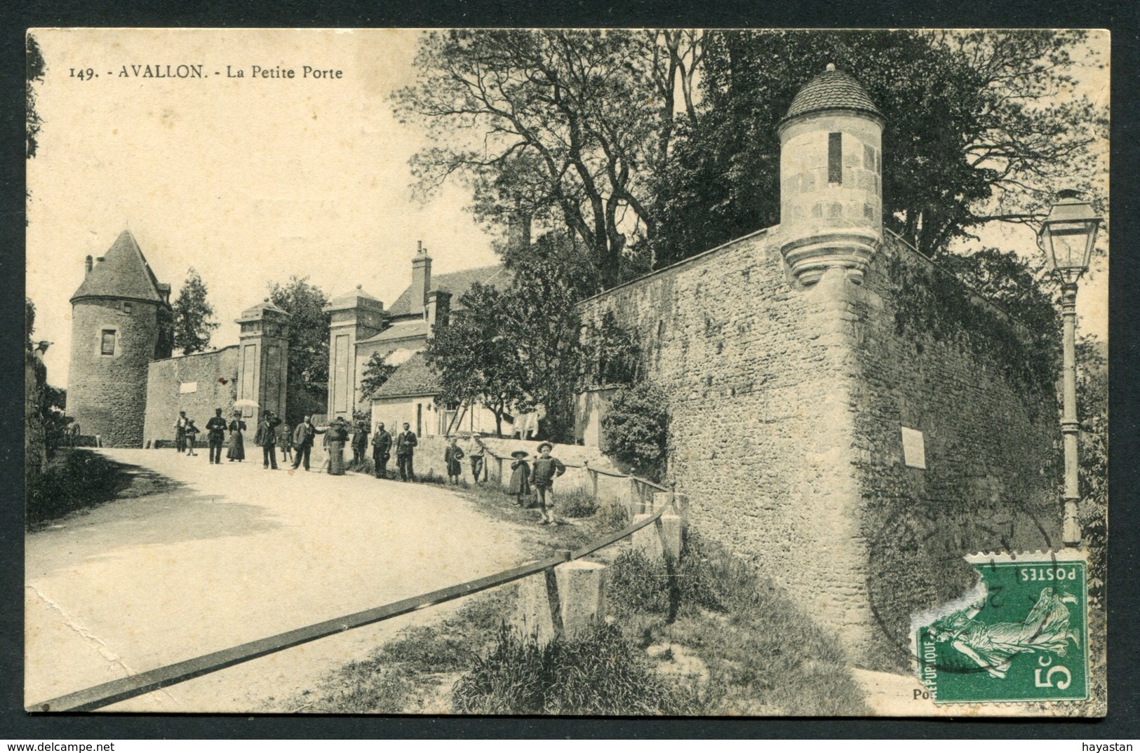 LOT DE 50 CARTES POSTALES DE L'YONNE 89