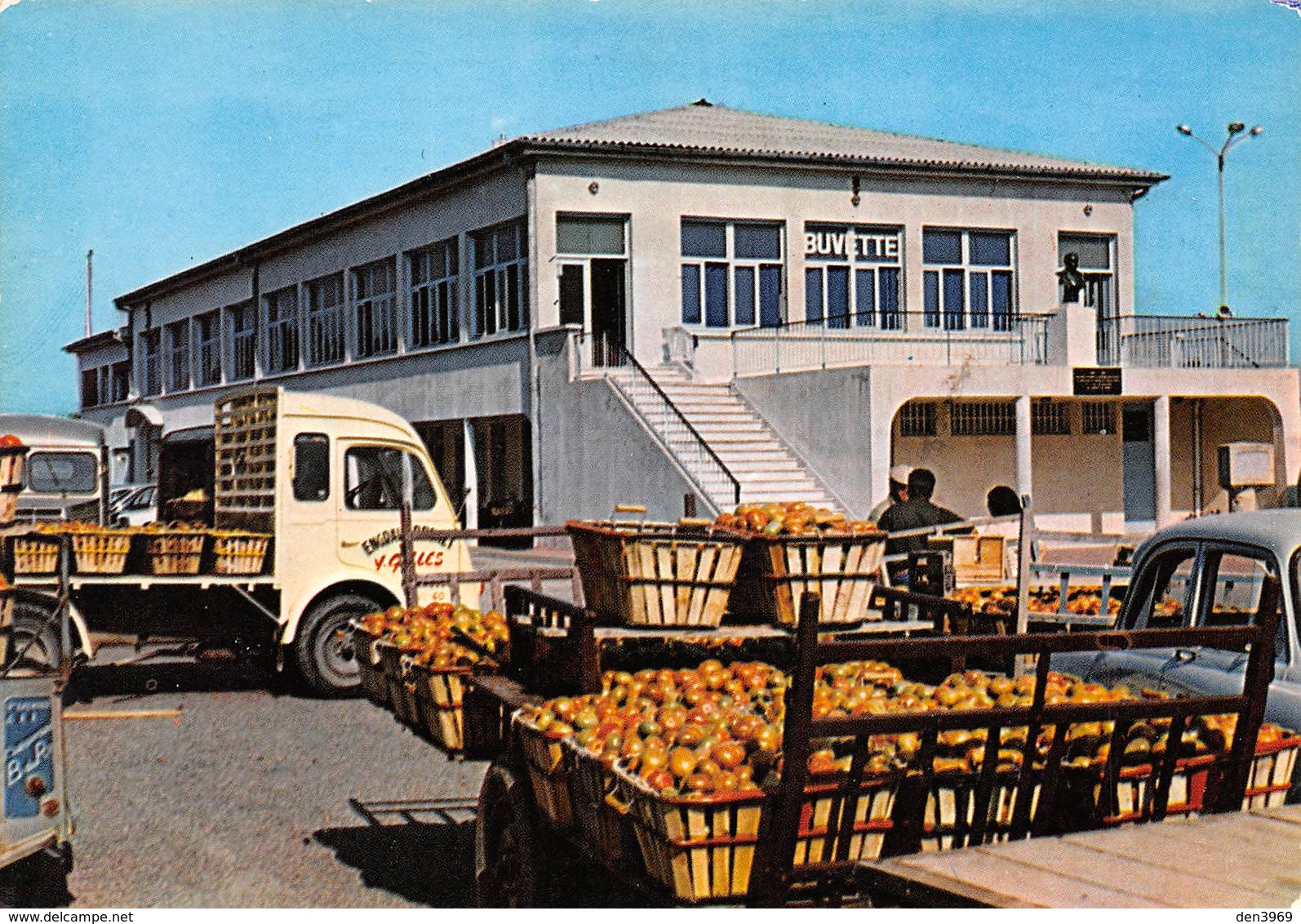 CHATEAURENARD - Le Marché Aux Primeurs - Camion - Chateaurenard