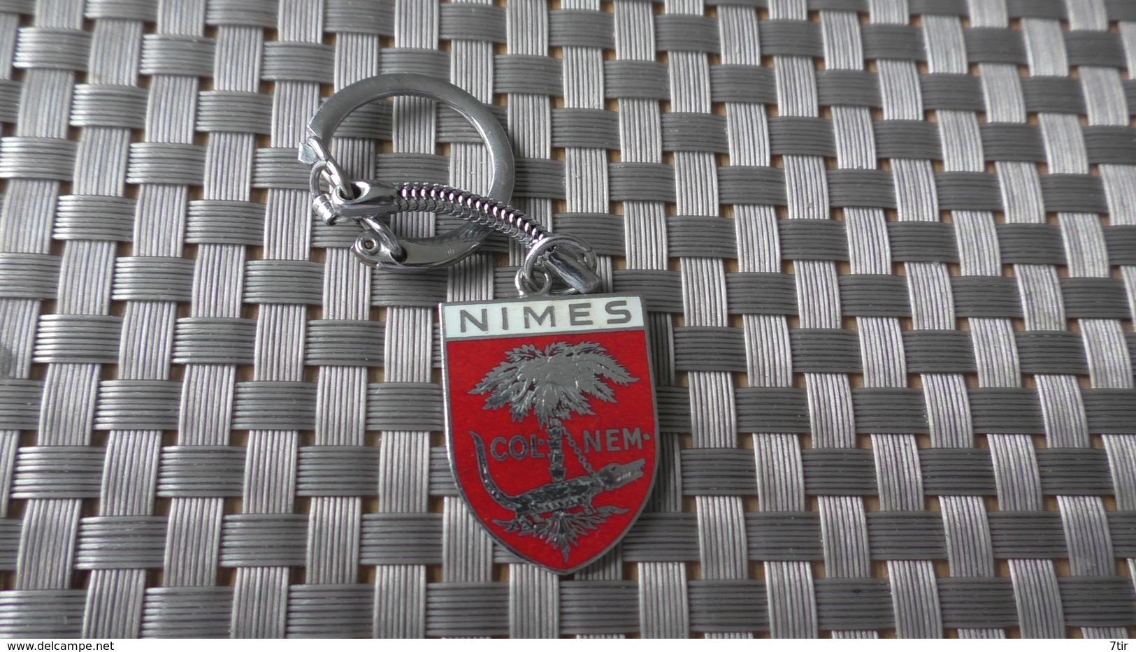 PORTE CLEF NIMES BLASON - Porte-clefs