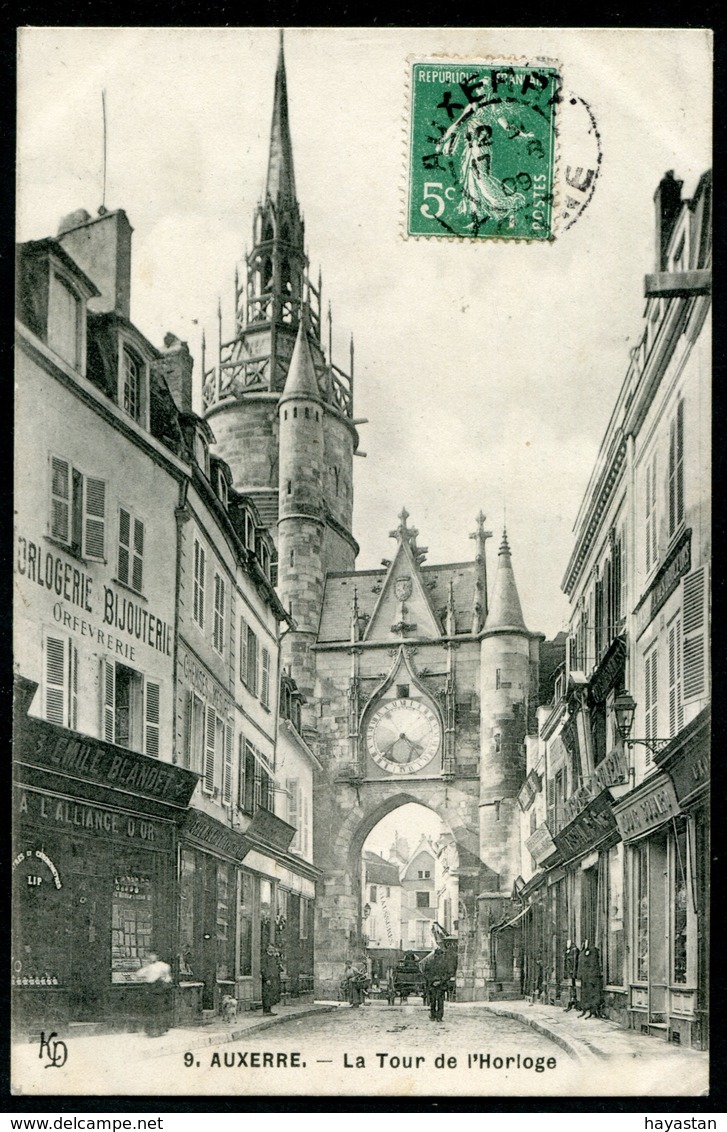 LOT DE 52 CARTES POSTALES DE L'YONNE 89