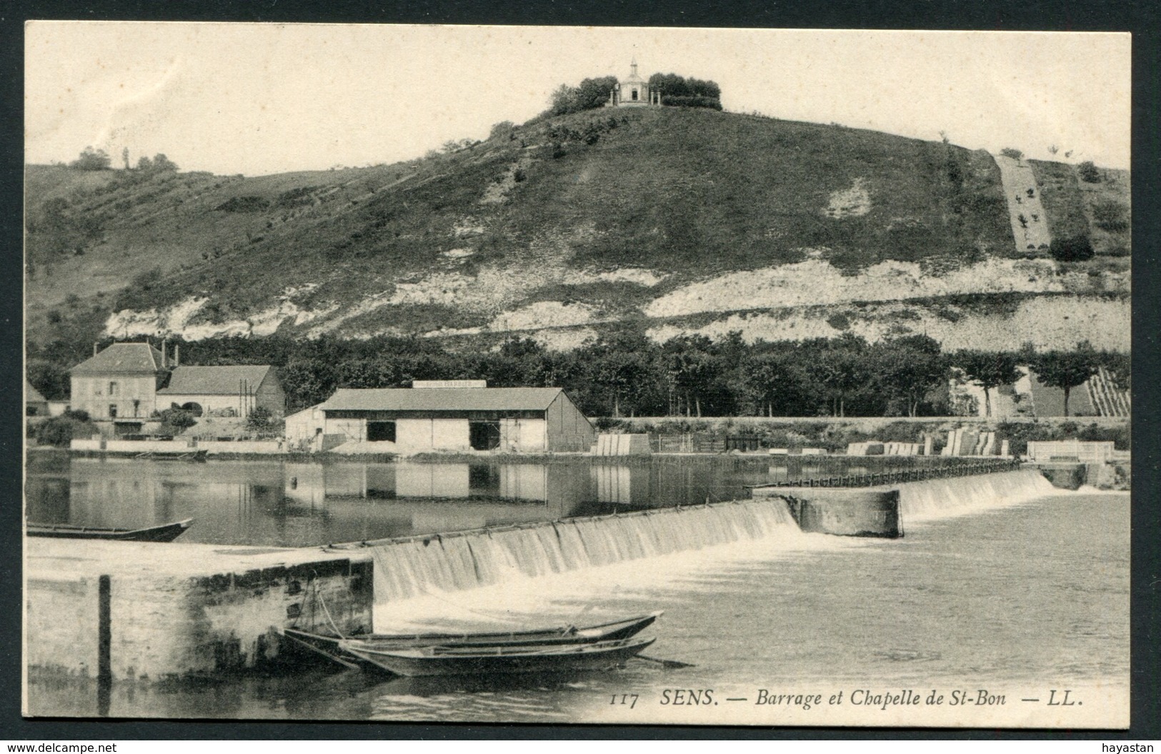 LOT DE 52 CARTES POSTALES DE L'YONNE 89