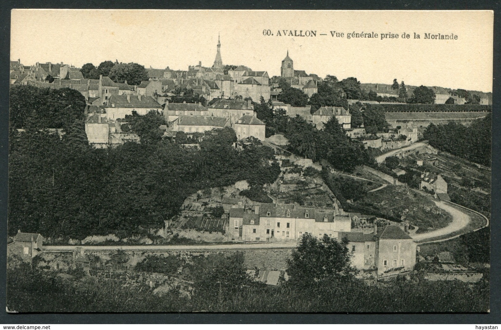 LOT DE 52 CARTES POSTALES DE L'YONNE 89