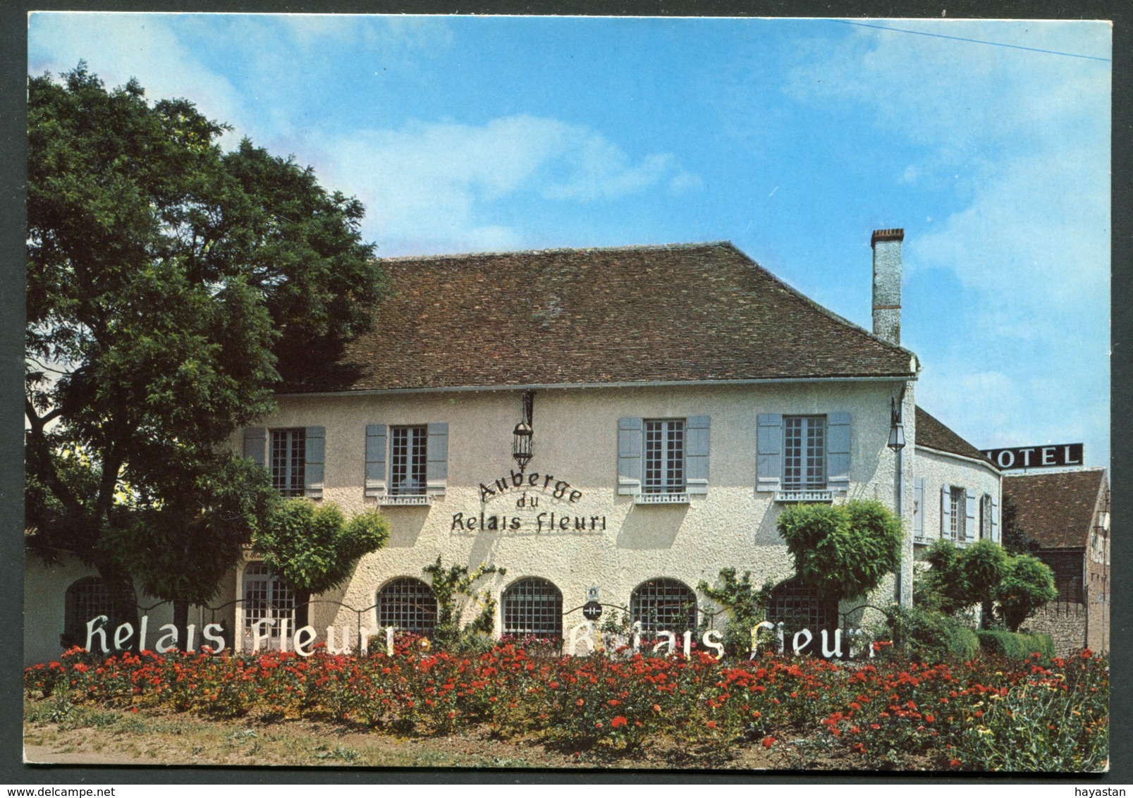 LOT DE 52 CARTES POSTALES DE L'YONNE 89