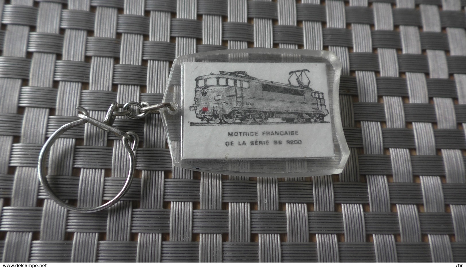 PORTE CLEF LOCOMOTIVE TRAIN SERIE 9200 CHEMIN DE FERDARRY PAIN GRILLE - Porte-clefs