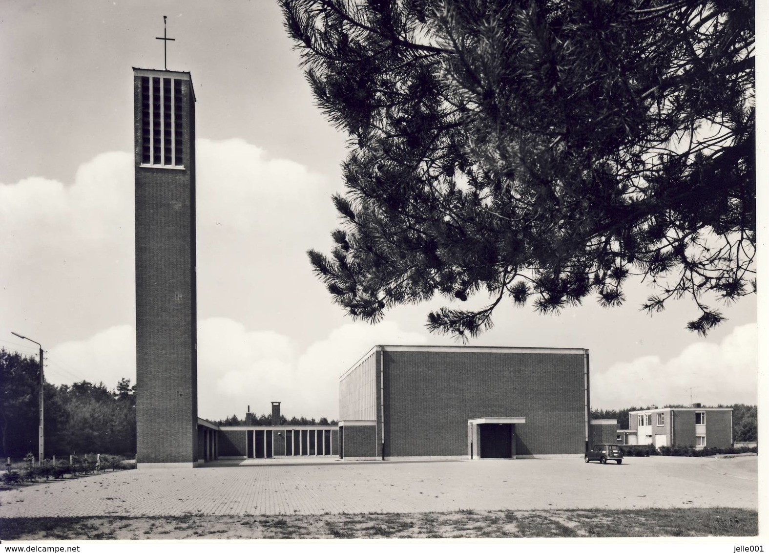 Veerle (Heide) Kerk St. Jozef Werkman - Laakdal