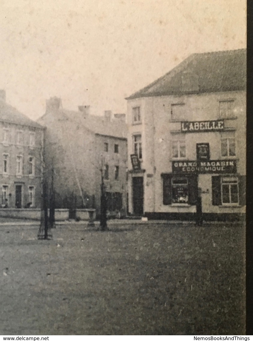 MONTIGNY SUR SAMBRE - Centre - Un Coin De La Grand Place - CHARLEROI - GRAND MAGASON L'ABEILLE - Charleroi