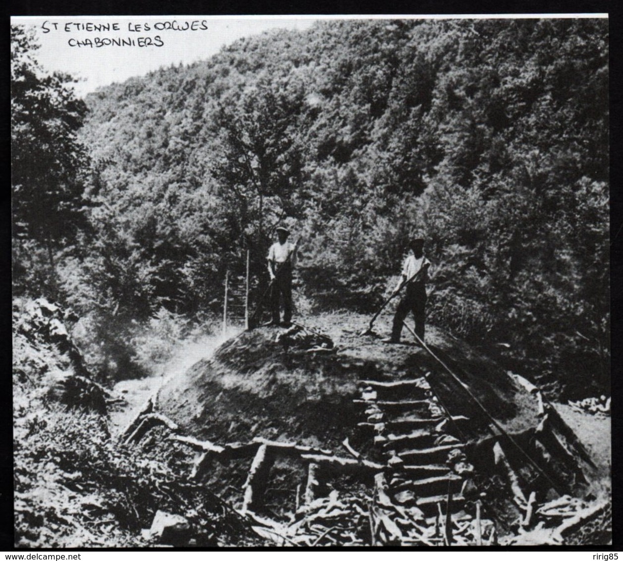 1976  --  CHARBONNIERS A SAINT ETIENNE LES ORGUES   3R448 - Non Classés