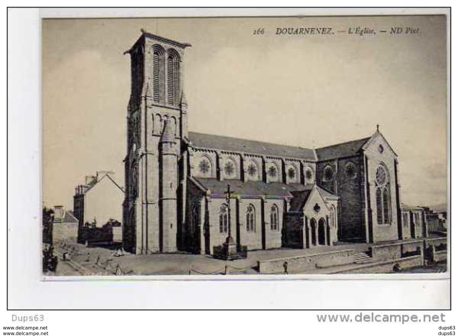 DOUARNENEZ - L'Eglise - Très Bon état - Douarnenez