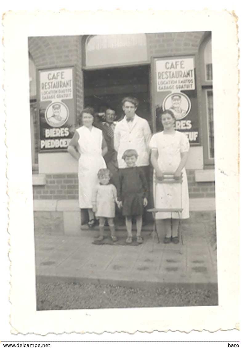 Photo ( +/- 6 X 9 Cm )  Café Et Son Personnel - A SITUER - Bières PIEDBOEUF (b252) - Lieux