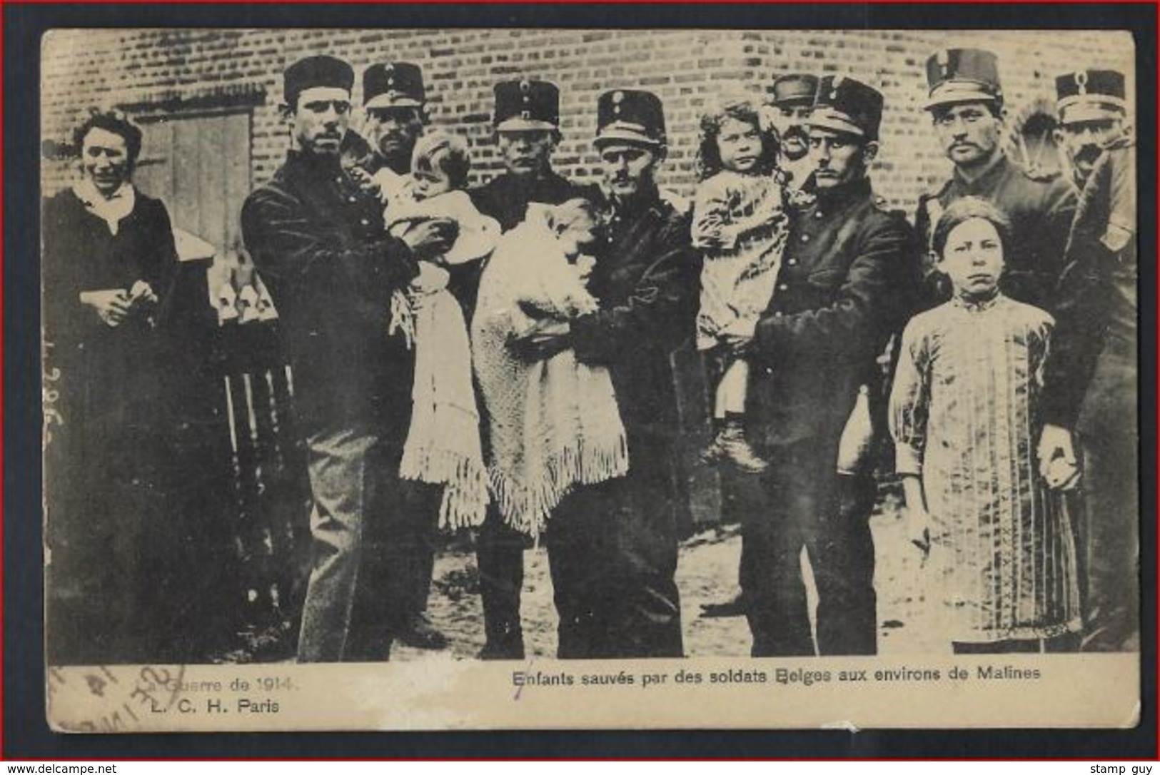 Postkaart Van GUERRE 1914 ENFANTS SAUVES PAR DES SOLDATS BELGES AUX ENVIRONS DE MALINES ; Staat Zie 2 Scans ! - Guerre 1914-18