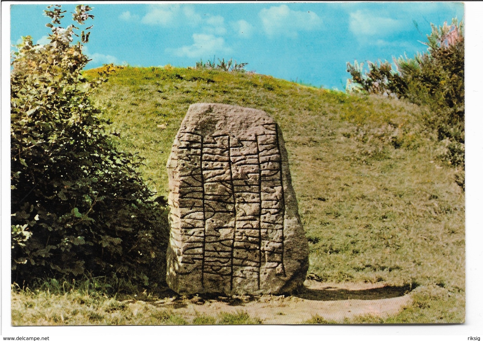 Runicstone - Runenstein In Busdorf. Schleswig Germany   B-1028 - Dolmen & Menhirs