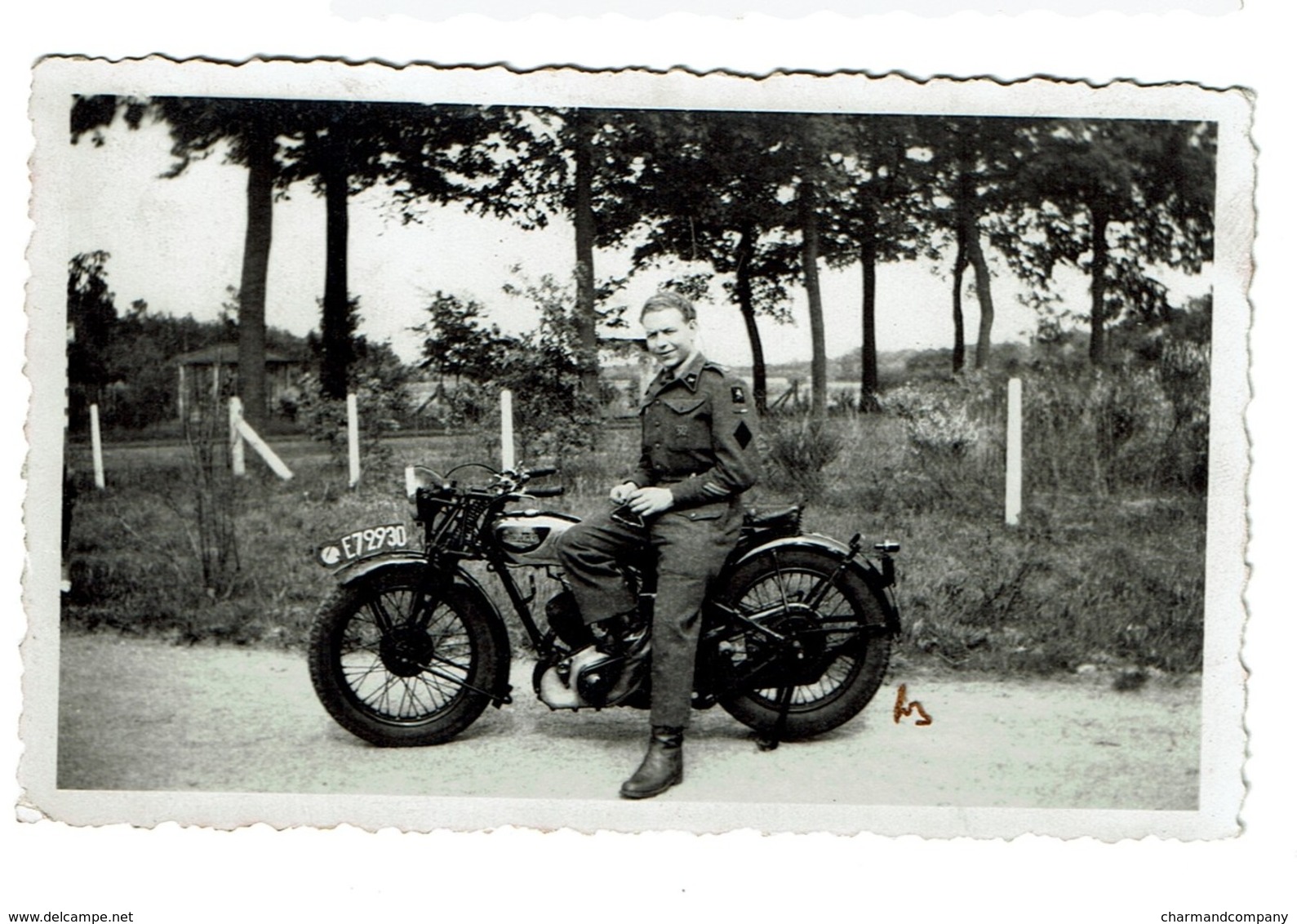 Photo Ancienne / Snapshot - Militaire Sur Une Moto Saroléa - 11 Cm X 7 Cm - Voir Scan - Automobiles