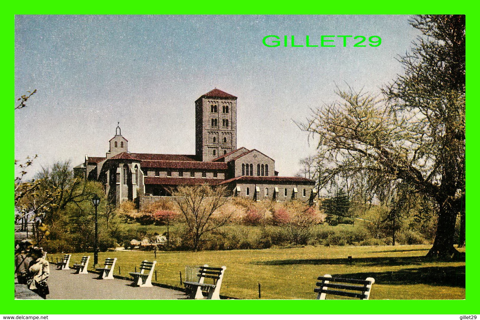 FORT TRYON PARK, NY - THE CLOISTERS, VIEW FROM THE SOUTH  - THE METROPOLITAN MUSEUM OF ART - - Parcs & Jardins