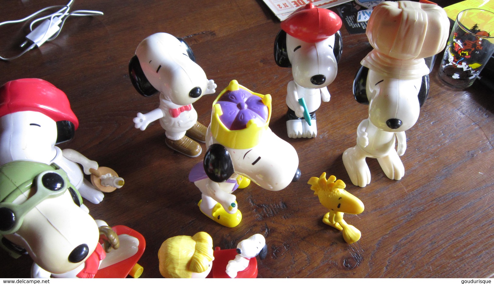 LOT GRANDES FIGURINES SNOOPY OFFERT PAR MAC DO - Peanuts