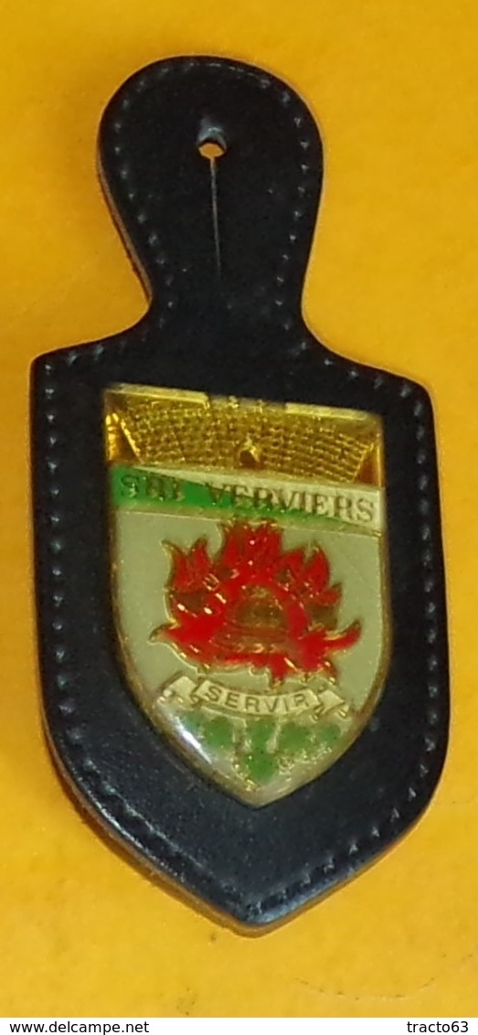 SAPEUR POMPIERS S.R.I. - VERVIERS, Attache Type PIN’S ,FABRICANT WILLY KRAFFT ,HOMOLOGATION SANS,  BON ETAT VOIR PHOTO - Pompiers