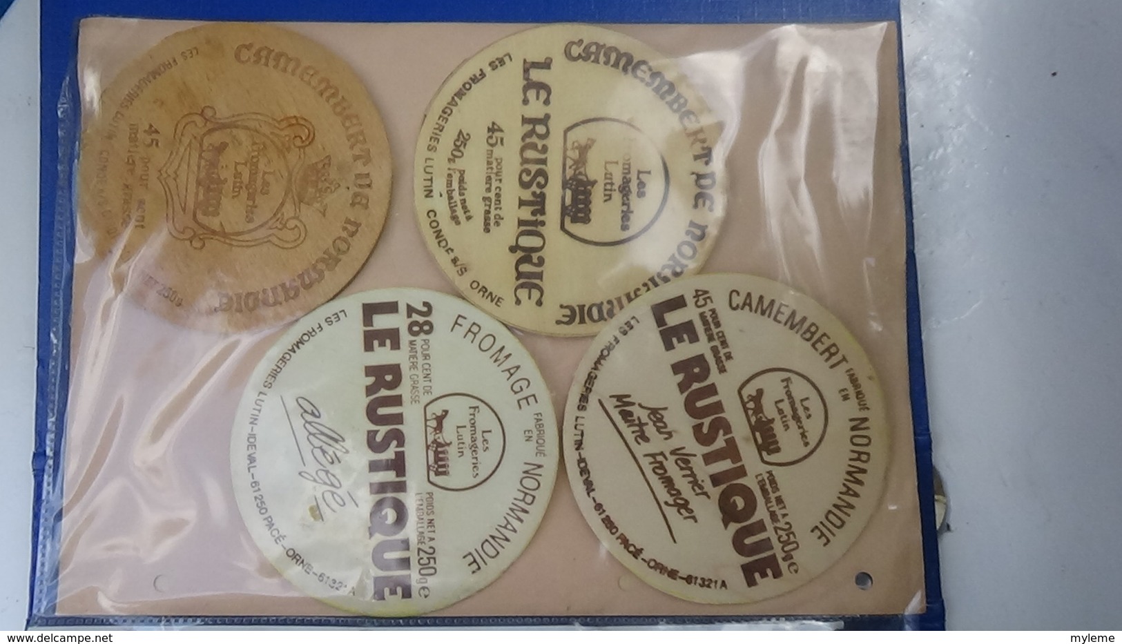 Grosse Collection De Couvercles Et étiquettes (77 Dans Ce Classeur) De Fromages Français.4/10 Voir Commentaires !!! - Fromage