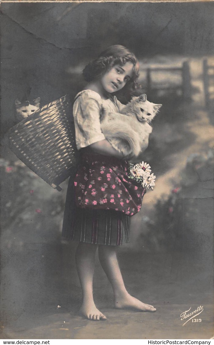 BEAUTIFUL YOUNG GIRL & CATS-JOLIE PETITE FILLE & CHATS-FAUVETTE PHOTO FRENCH POSTCARD 40751 - Sonstige & Ohne Zuordnung