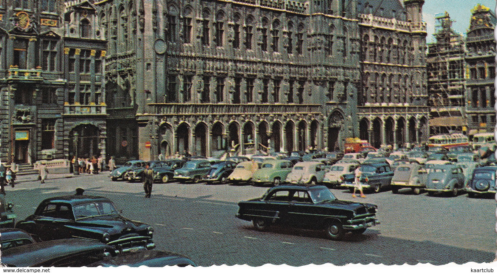 Bruxelles - Brussel: FORD CRESTLINE '53, PLYMOUTH '52, CITROËN TRACTION AVANT, 2CV, BUCKELTAUNUS, VW 1200 KÄFER/COX - Passenger Cars