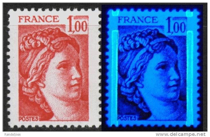 Sabine  N° 1972 - Beau Décalage Vertical De Bande Phospho - En TYPE I (sans Grain De Beauté)(v18) - Neufs