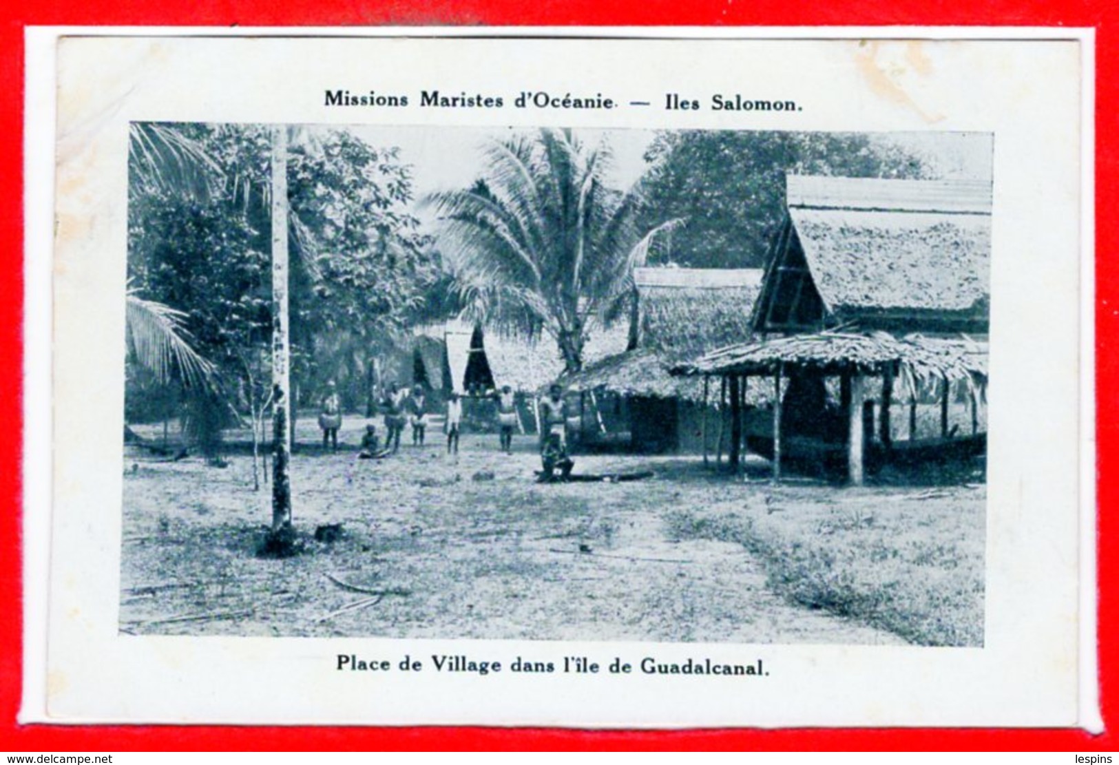 OCEANIE - ILES SALOMON -- Place De Village Dans L'Ile De Guadalcanal - Islas Salomon