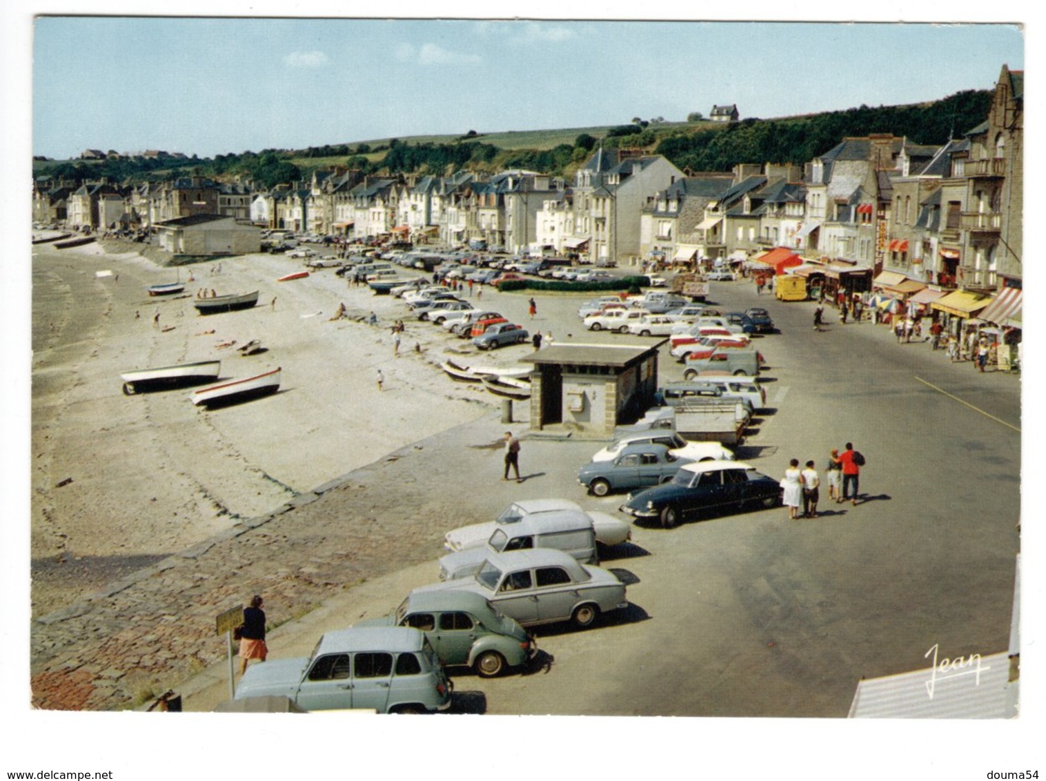 RENAULT 4, 4 Cv, CITROEN DS, PEUGEOT 403, 203 Pick-up, TAUNUS, à Cancale - Voitures De Tourisme