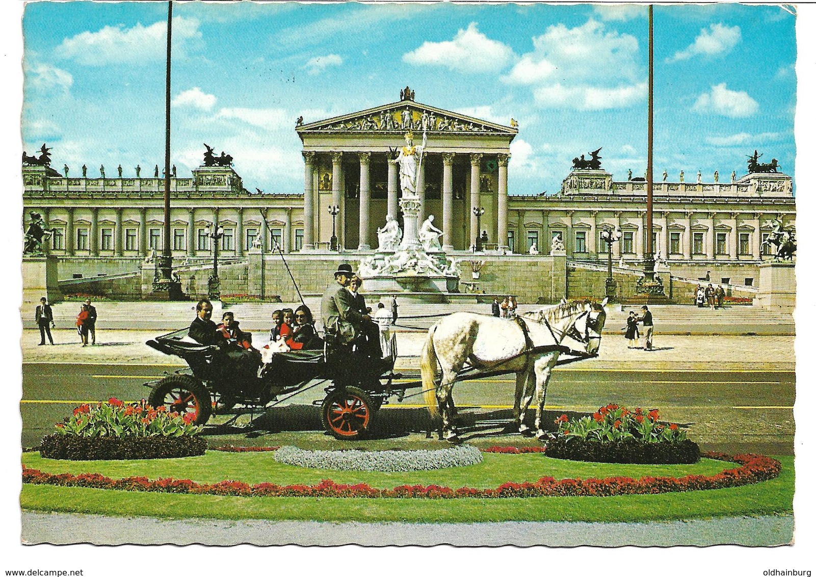 3074f: AK Wiener Fiaker Vor Dem Parlament, Gelaufen 1981 Nach 2471 Rohrau - Pferde