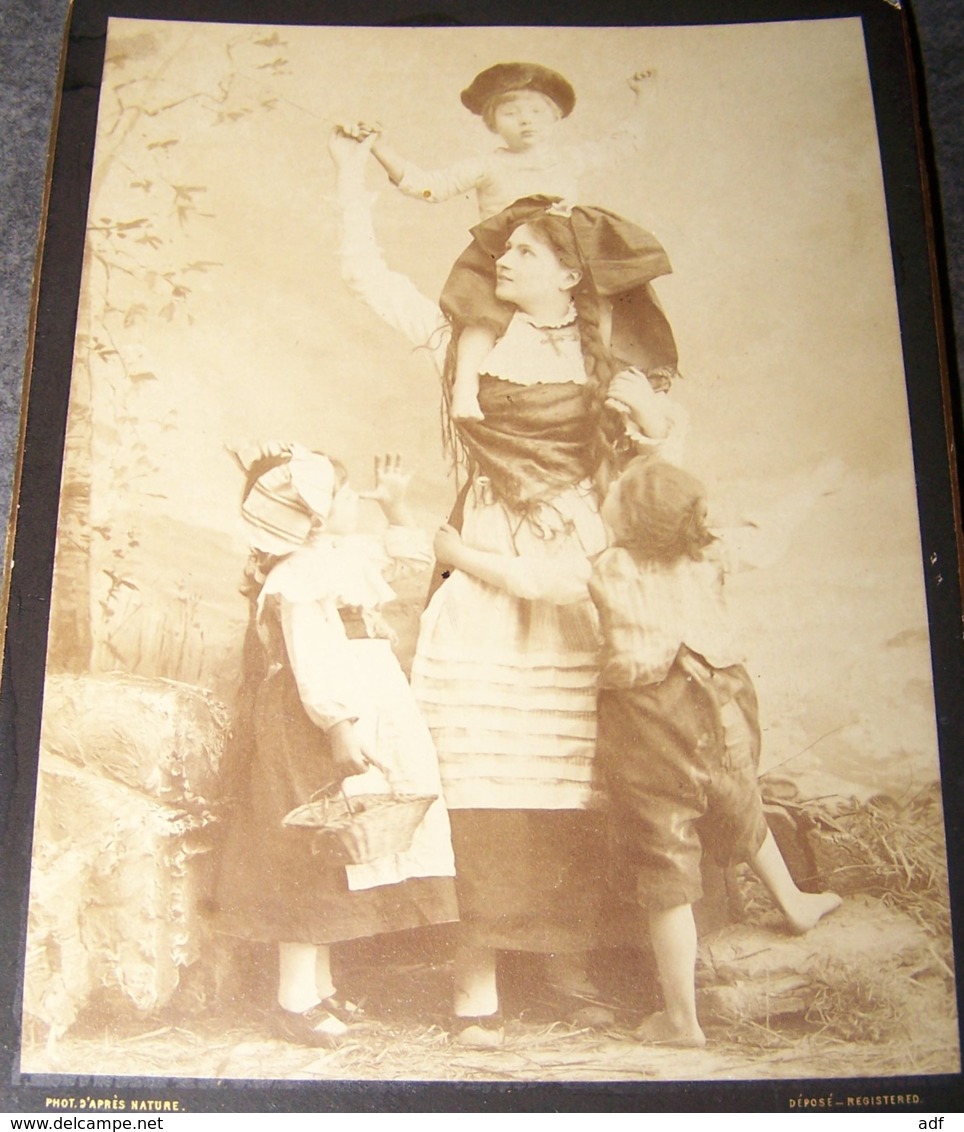 ANCIENNE PHOTO D'APRES NATURE, PHOTOGRAPHIE ARTISTIQUE FIN XIXe DEBUT XXe, ALSACIENNE ET ENFANTS, LITTLE SCENES - Anciennes (Av. 1900)