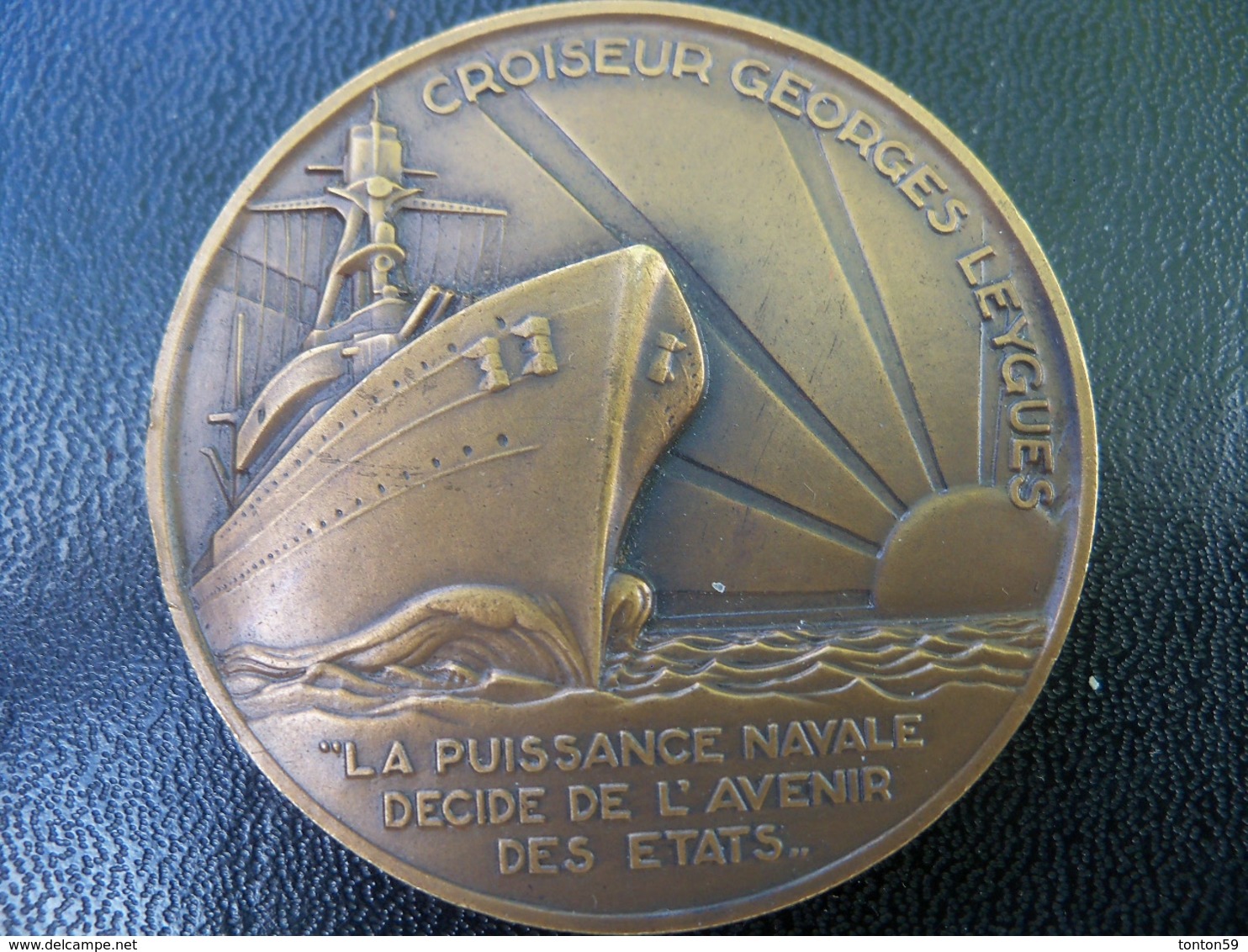 Ancienne Médaille Bronze Croiseur Georges Leygues. Signée Georges Guiraud. - Autres & Non Classés